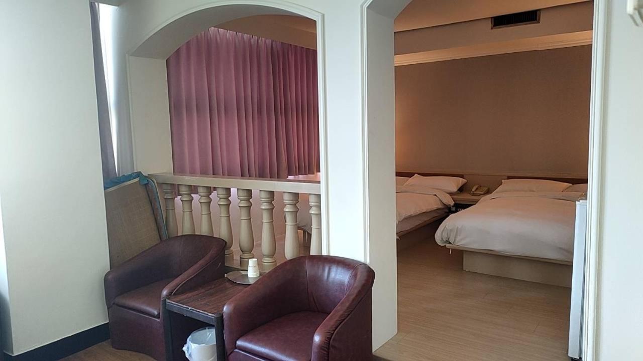 Dc Hotel Đài Trung Ngoại thất bức ảnh