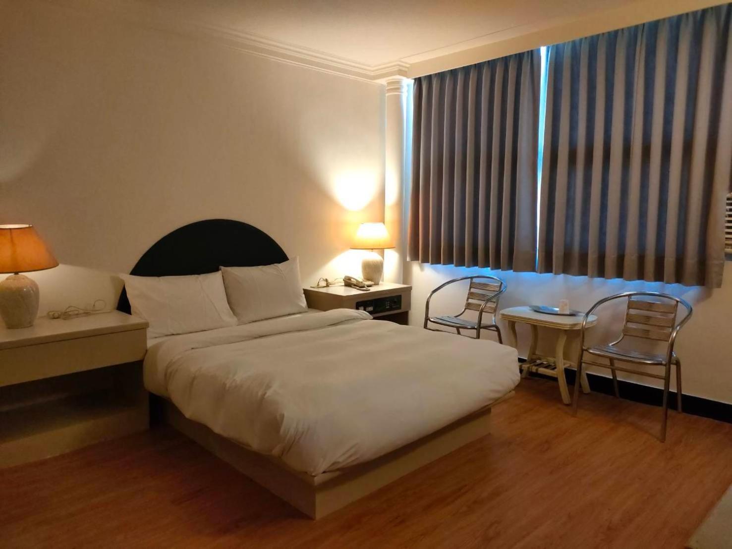Dc Hotel Đài Trung Ngoại thất bức ảnh