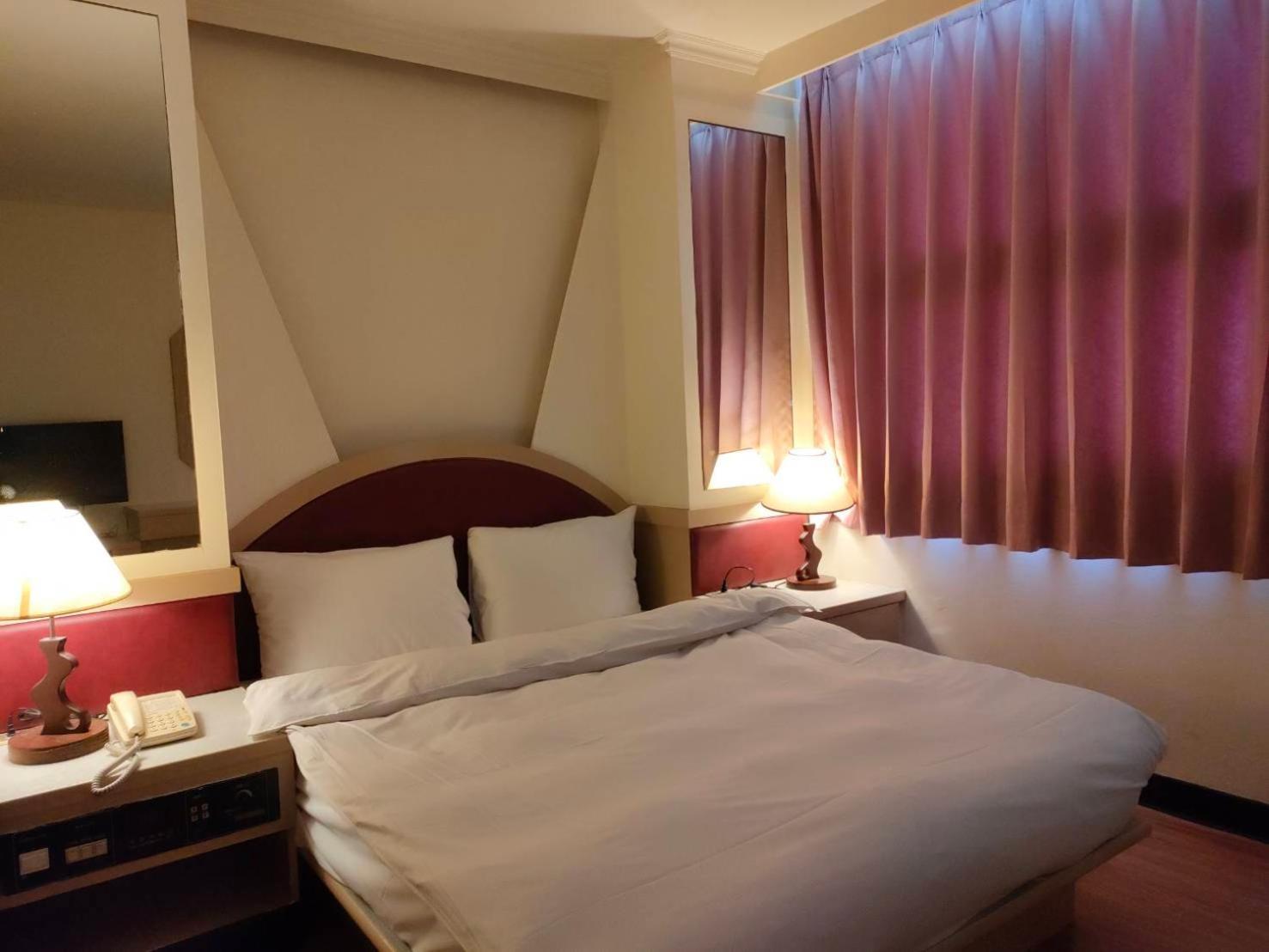 Dc Hotel Đài Trung Ngoại thất bức ảnh